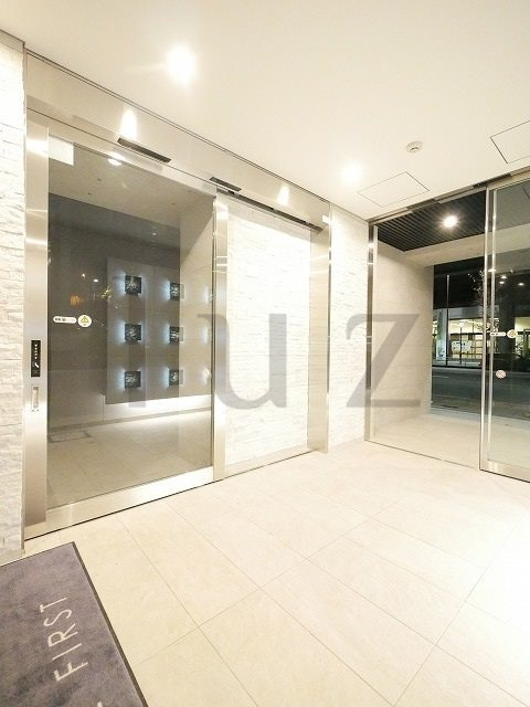 ステージファースト横浜のロビー