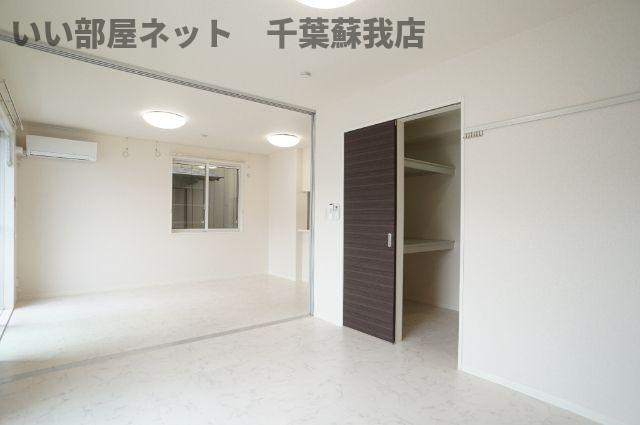 ルナ・デ・ミエールの洋室|個人の部屋や寝室として使える洋室です