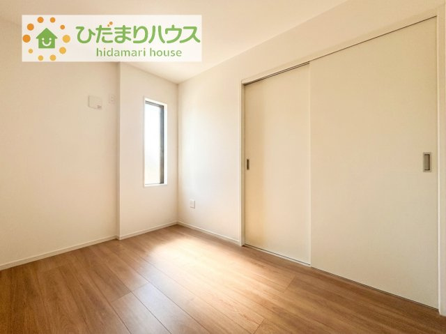 【洋室】 | 土浦市烏山7期　新築戸建 | お掃除しやすく、清潔感を保てるのでダニも発生しにくいフローリング♪