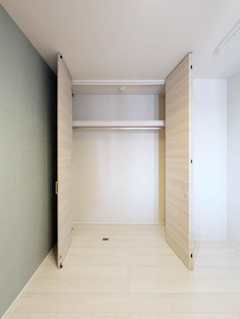 シャーメゾン　新屋敷　Ｐｒｅｍｉｕｍの収納