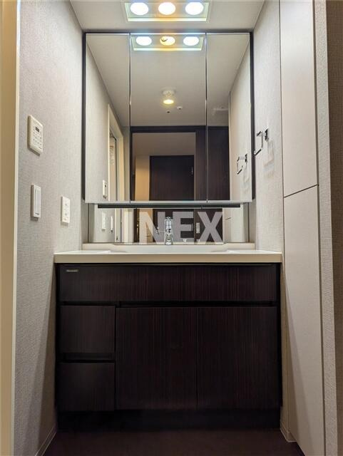 横浜市中区日ノ出町１丁目の賃貸マンションの独立洗面台