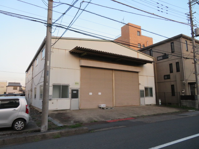 川口市上青木西４丁目の倉庫