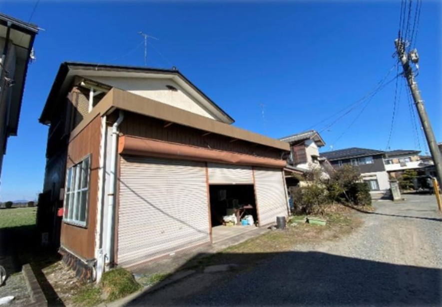 下野市石橋　中古住宅＋車庫の外観