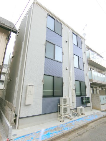 シュスラン大森の外観|2020年7月築　木造地上3階建て総戸数6戸　光インターネット無料
東京都大田区大森西2丁目　京急本線平和島駅徒歩11分大森町駅徒歩13分