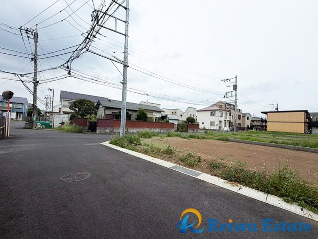 売地　茅ヶ崎市円蔵の前面道路含む現地写真