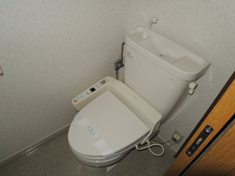 川崎市多摩区布田のアパートのトイレ