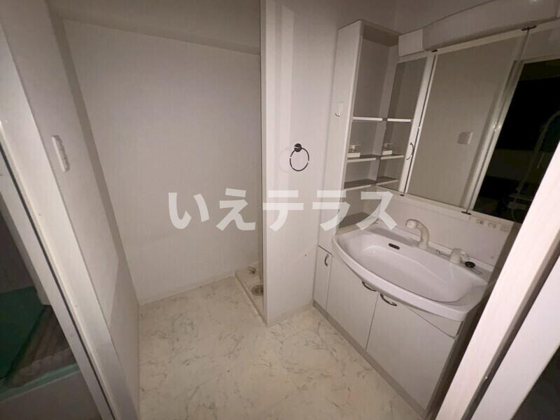 プリオーレ三宮の洗面所