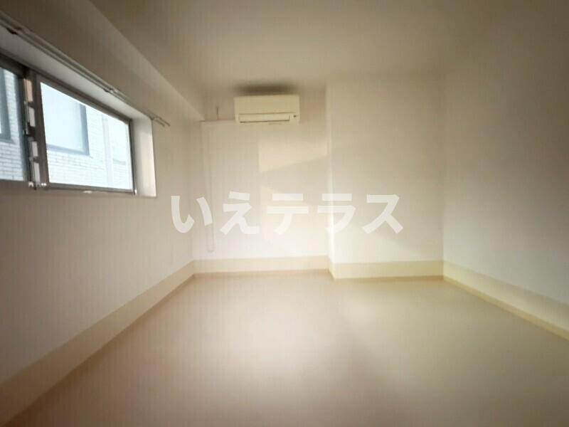 プリオーレ三宮の居間・リビング