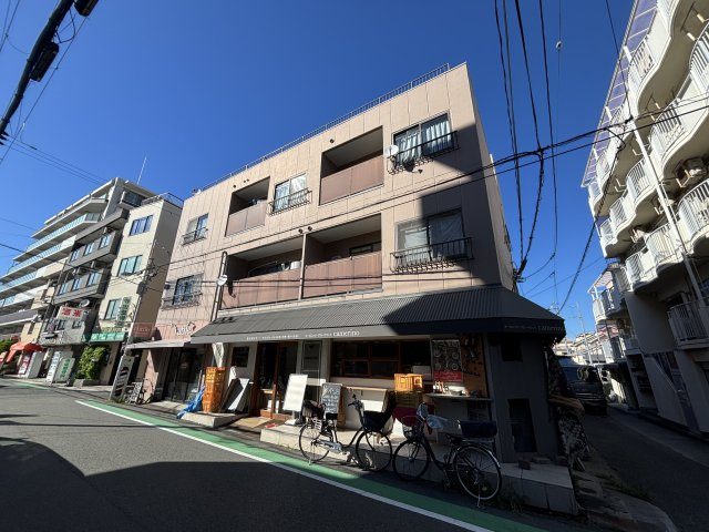山中ハイツの外観