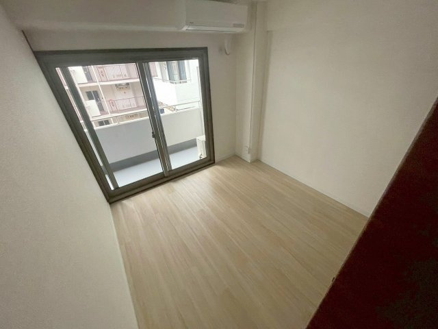 ロイヤルハイツの洋室