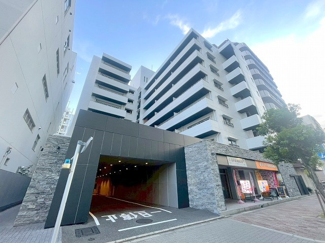 ロイヤルハイツの外観