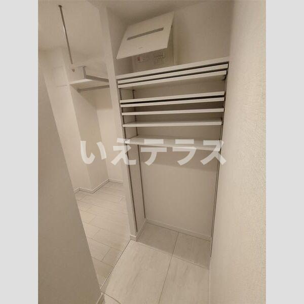 S-RESIDENCE神戸磯上通の玄関
