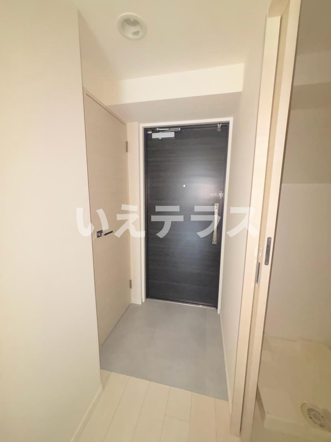S-RESIDENCE神戸磯上通の玄関