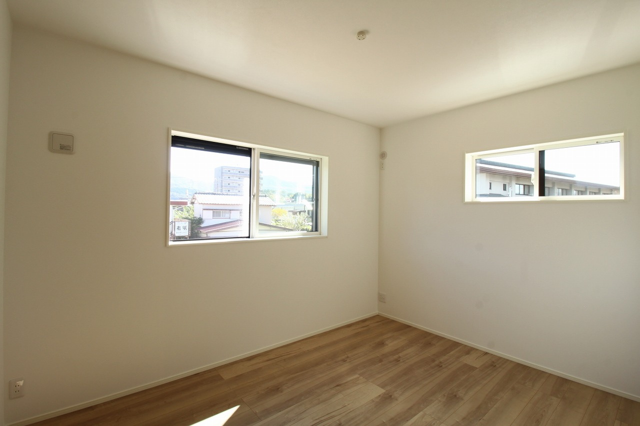 東石立町　新築戸建　2号棟　（全2区画）の洋室|2Ｆ　南の部屋　6.0帖+CL