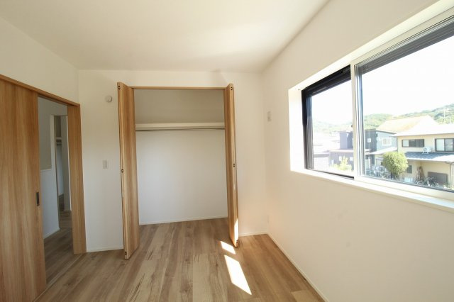東石立町　新築戸建　2号棟　（全2区画）の洋室|2Ｆ　南の部屋　6.0帖+CL