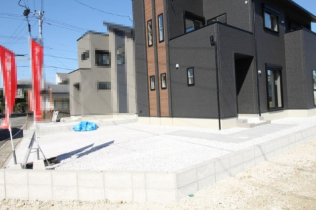 東石立町　新築戸建　2号棟　（全2区画）の駐車場|2号棟　土地面積　175.12㎡（約52.97坪）　建物面積112.20㎡（約33.94坪）
１階　62.10㎡／2階　50.10㎡　