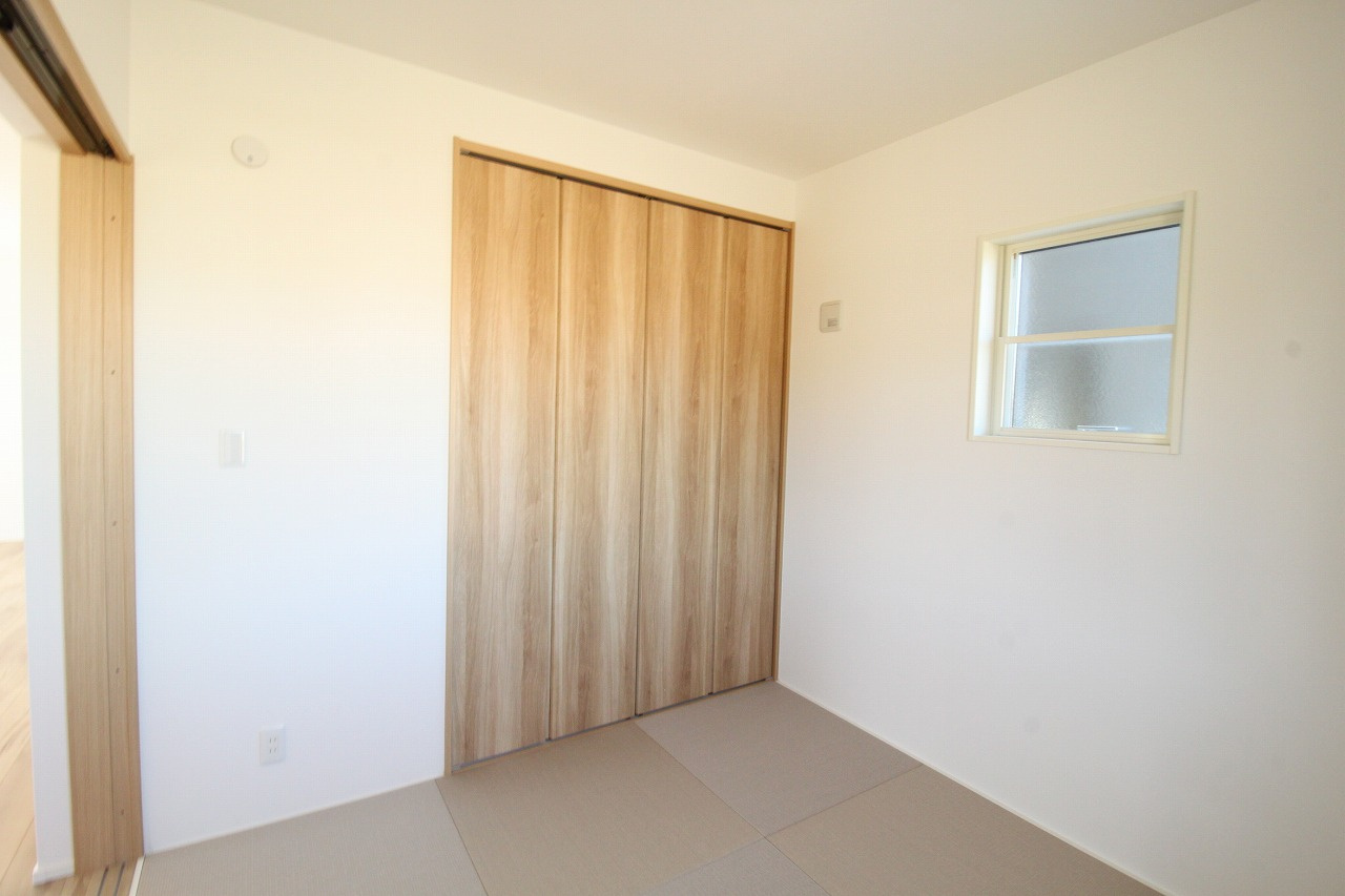 東石立町　新築戸建　2号棟　（全2区画）の和室|1Ｆ　4.5帖