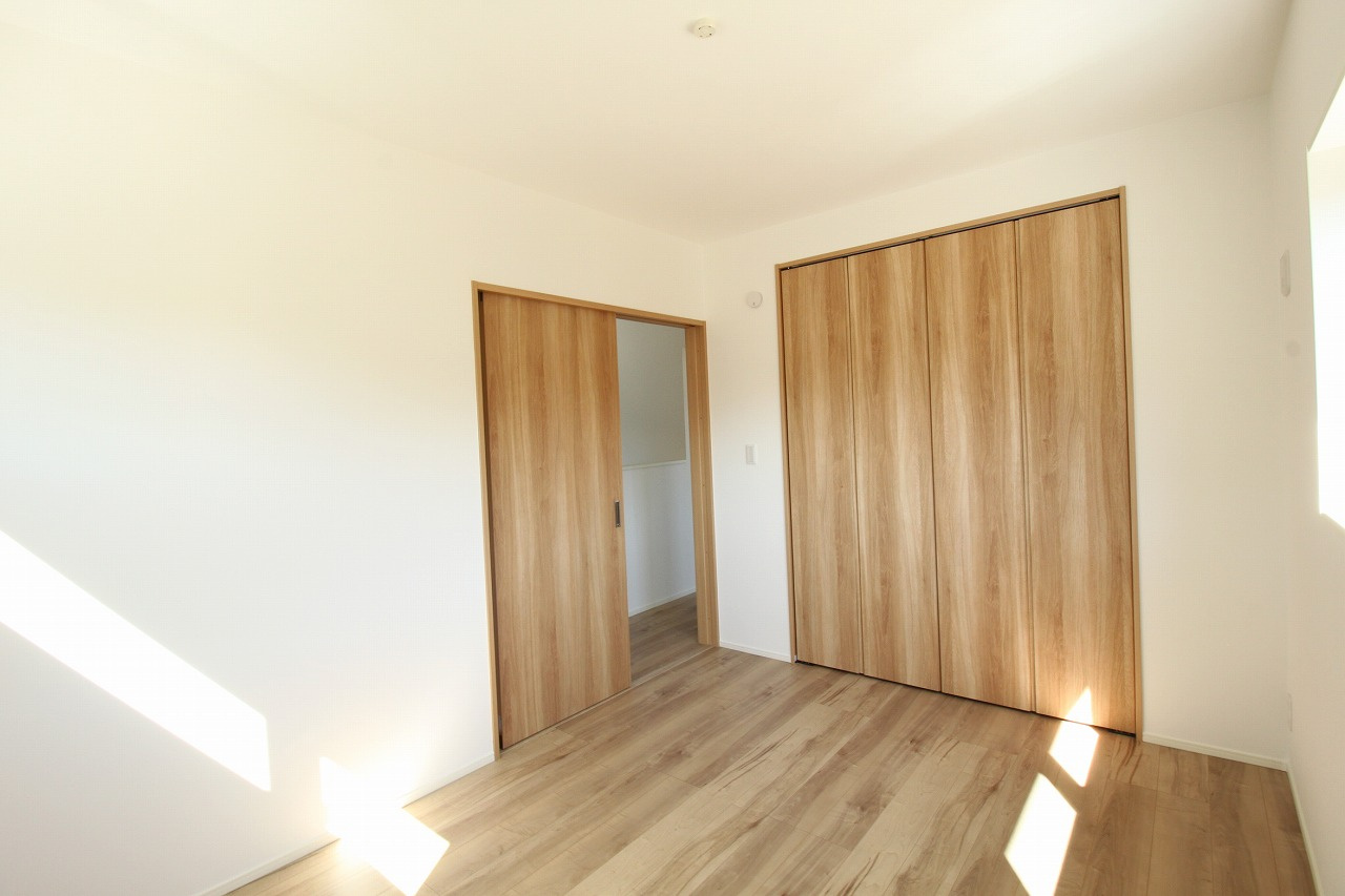東石立町　新築戸建　2号棟　（全2区画）の洋室|2Ｆ　南の部屋　6.0帖+CL