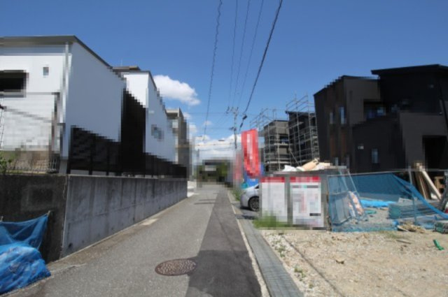 東石立町　新築戸建　2号棟　（全2区画）の前面道路含む現地写真|前面道路　西側　幅　4.1ｍ　