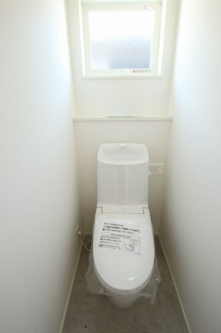 東石立町　新築戸建　2号棟　（全2区画）のトイレ|2F