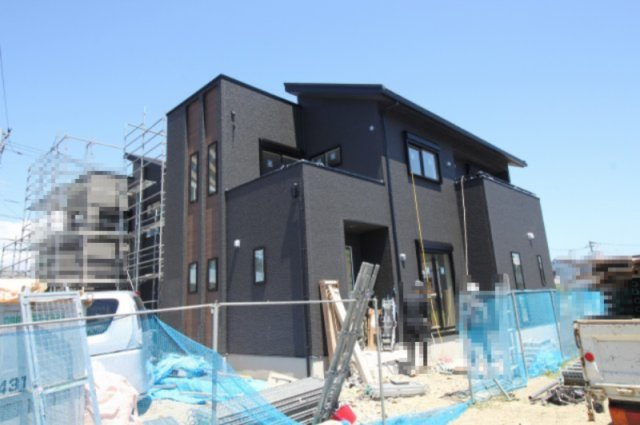 東石立町　新築戸建　2号棟　（全2区画）の外観|2号棟　土地面積　175.12㎡（約52.97坪）　建物面積112.20㎡（約33.94坪）
１階　62.10㎡／2階　50.10㎡　