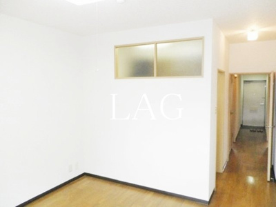 【居間・リビング】 | ウィーブ北町 | 洋室のお部屋です。