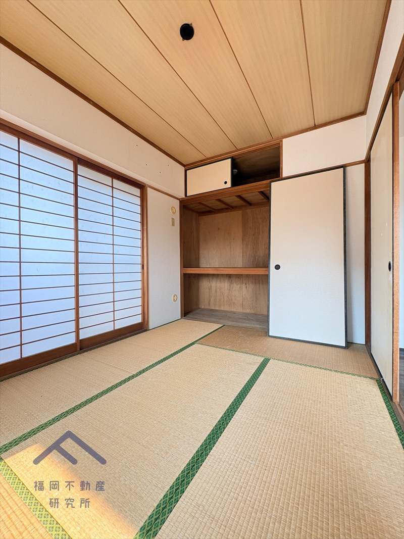 オリエントハイツ小戸の和室