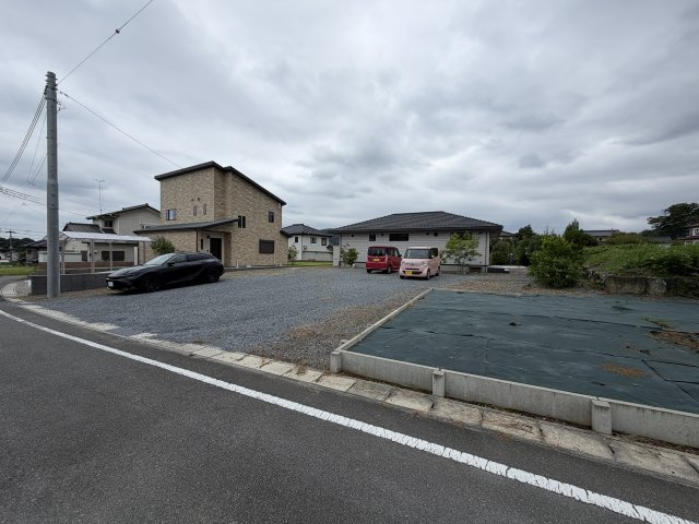 浄法寺デザイナーズ住宅の駐車場
