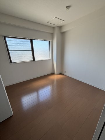 バーレン池田の洋室