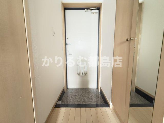シャトーアスティナ京橋アルトの玄関