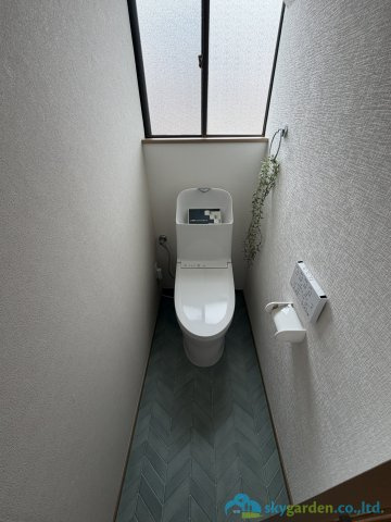 小田原市寿町4丁目　中古戸建のトイレ
