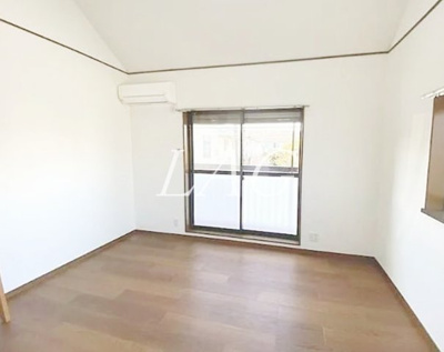 【居間・リビング】 | ラベンダーコート | 洋室のお部屋です。