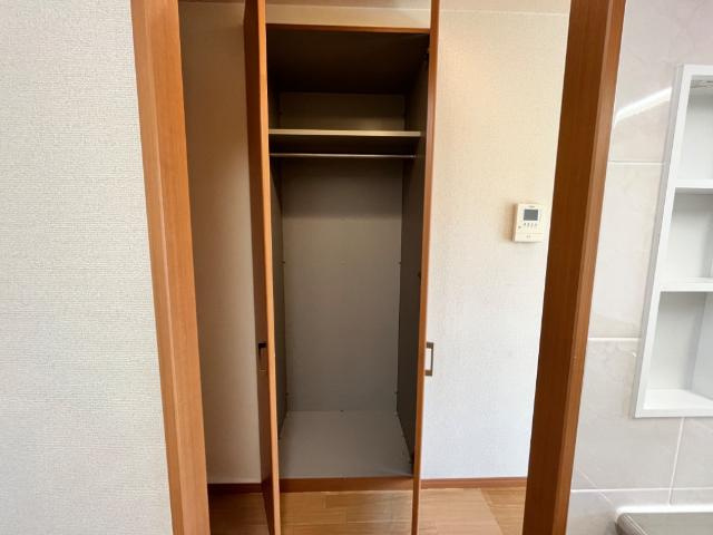 サニートレッフの収納|LDK側クローゼット