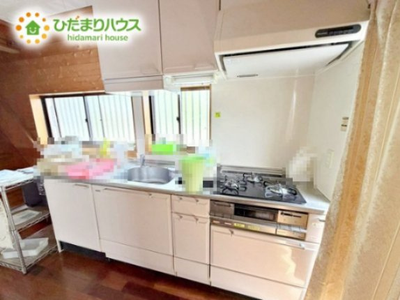 【キッチン】 | 大洗町大貫町　中古戸建 | ご夫婦やお子様と料理をする時間が楽しくなる使い勝手の良いキッチンです(^^)/