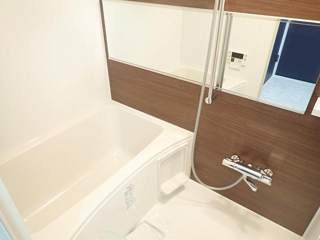 コンフォート春江A棟の浴室