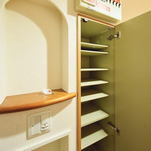 キャスルつつじヶ丘の玄関