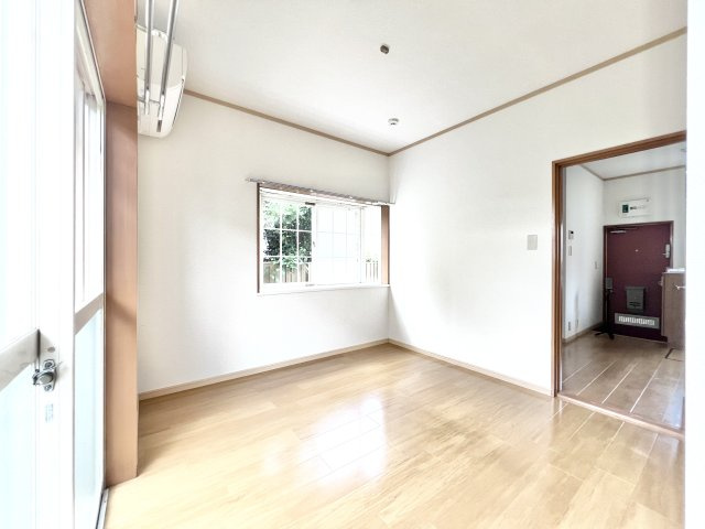 パールハイツ山崎の居間・リビング|ゆったり過ごせる居間です