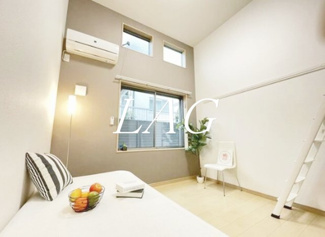 【居間・リビング】 | アーバンフラット武蔵小山 | 洋室のお部屋です。（モデルルーム)