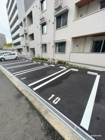 網島ソシア　仲介手数料無料の駐車場