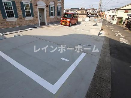 プリマガーデンフィオーレⅡの駐車場