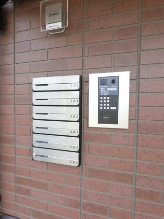 サープレマーシーＢのエントランス