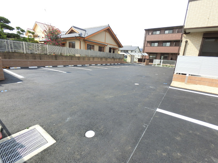 サープレマーシーＢの駐車場