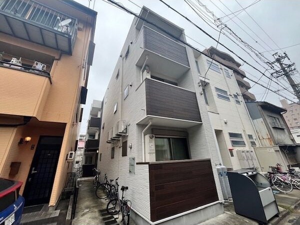 プレシャスの外観