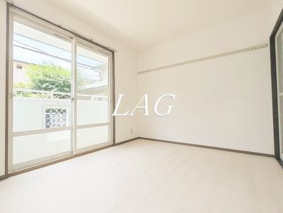 【居間・リビング】 | カーサビアンカ | 洋室のお部屋です。