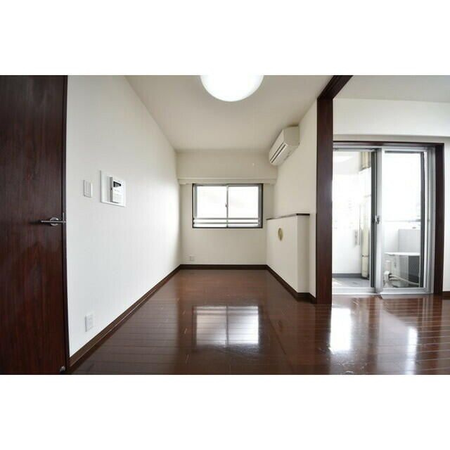 ヴェルト横濱石川町の居間・リビング