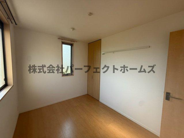 シャーメゾンcalaの洋室|落ち着いた色調の洋室です
