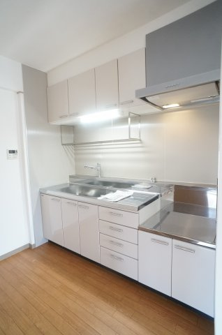 プリメゾン栄美寿のキッチン|参考、同建物・反転間取りの号室