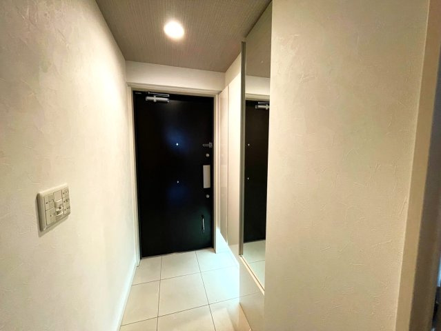 ◆ペット飼育可◆１０階東向き３LDK◆大手筋商店街まで徒歩７分◆クレアガーデン伏見桃山の玄関|玄関
