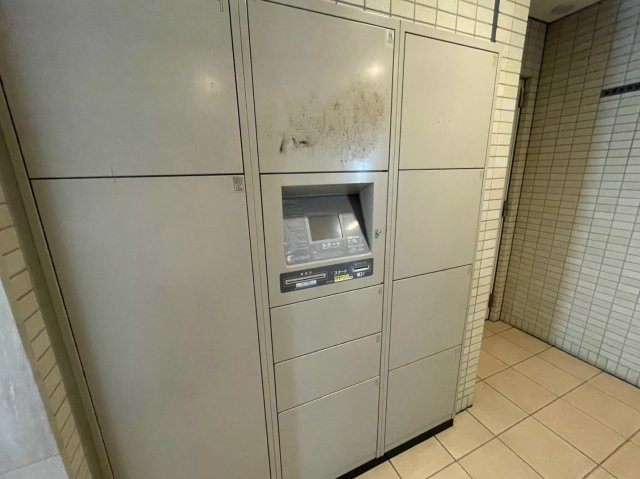 ◆ペット飼育可◆１０階東向き３LDK◆大手筋商店街まで徒歩７分◆クレアガーデン伏見桃山のその他共用部分|宅配ボックス