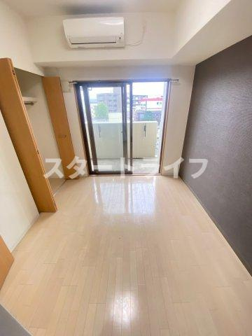 吹田市広芝町の賃貸マンションの寝室
